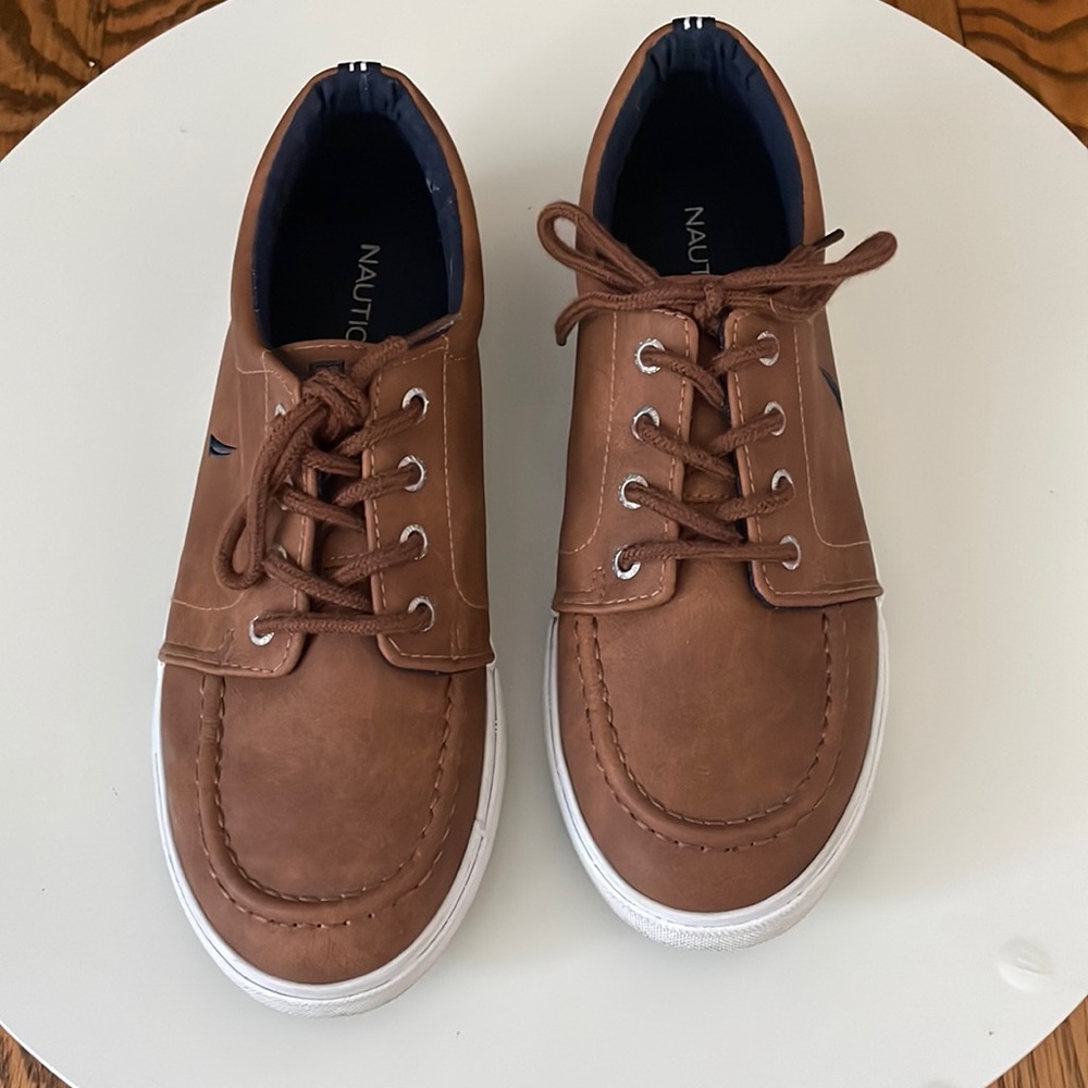 Boys NAUTICAL Berrian Sneakers Size 5